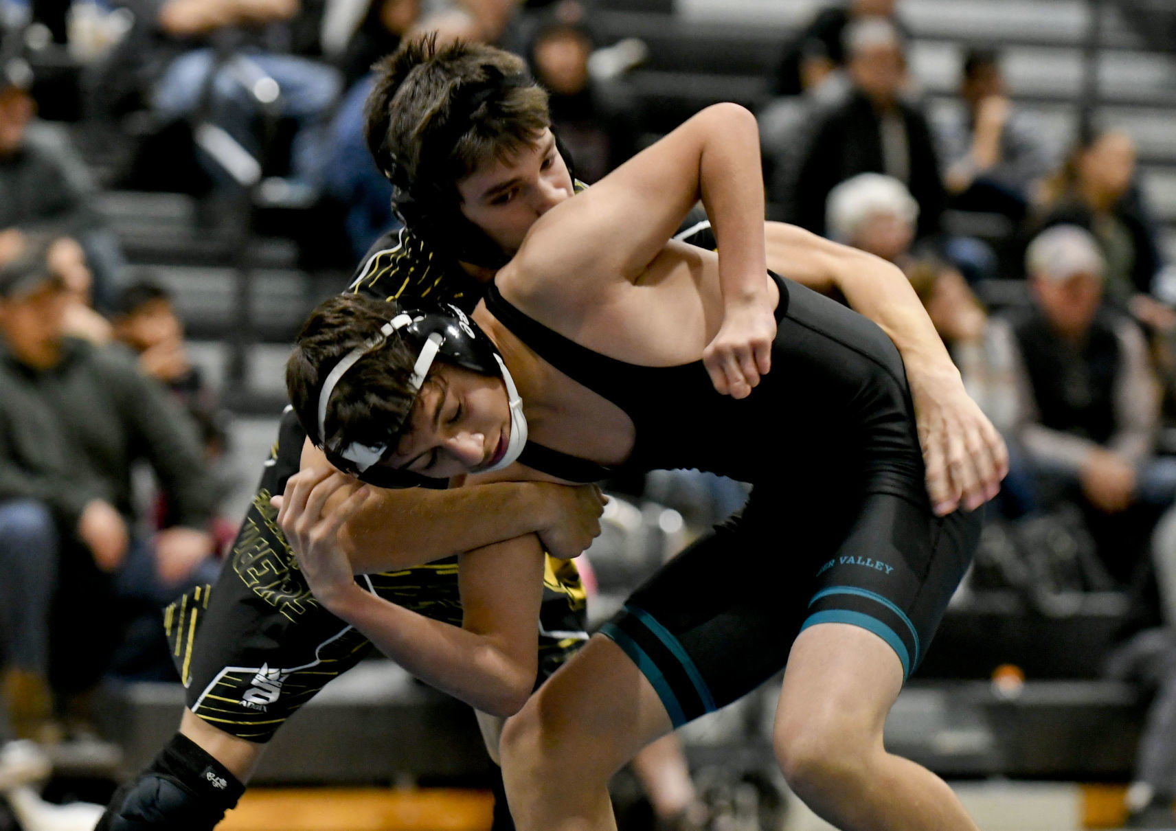 121119 SLO PV wrestling 04.jpg